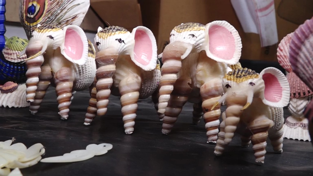 ଶଙ୍ଖ ଶାମୁକାରୁ ତିଆରି ହୋଇଛି ହାତୀ