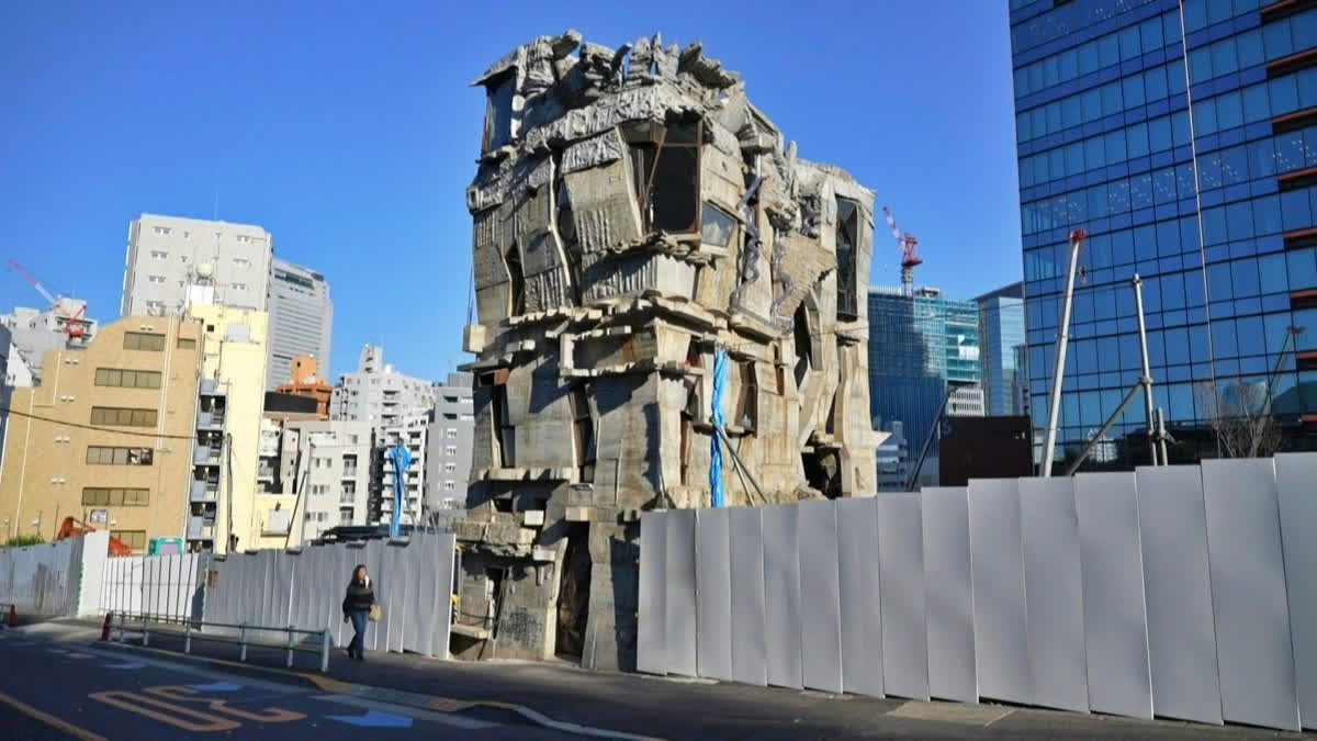 Japanese Architect Spends 20 Years Building Ramshackle Tower By Hand Passers-by stop and stare at the ramshackle, hand-built concrete tower that looks like it has been lifted right out of a Japanese animation and dropped onto a real-life Tokyo street.