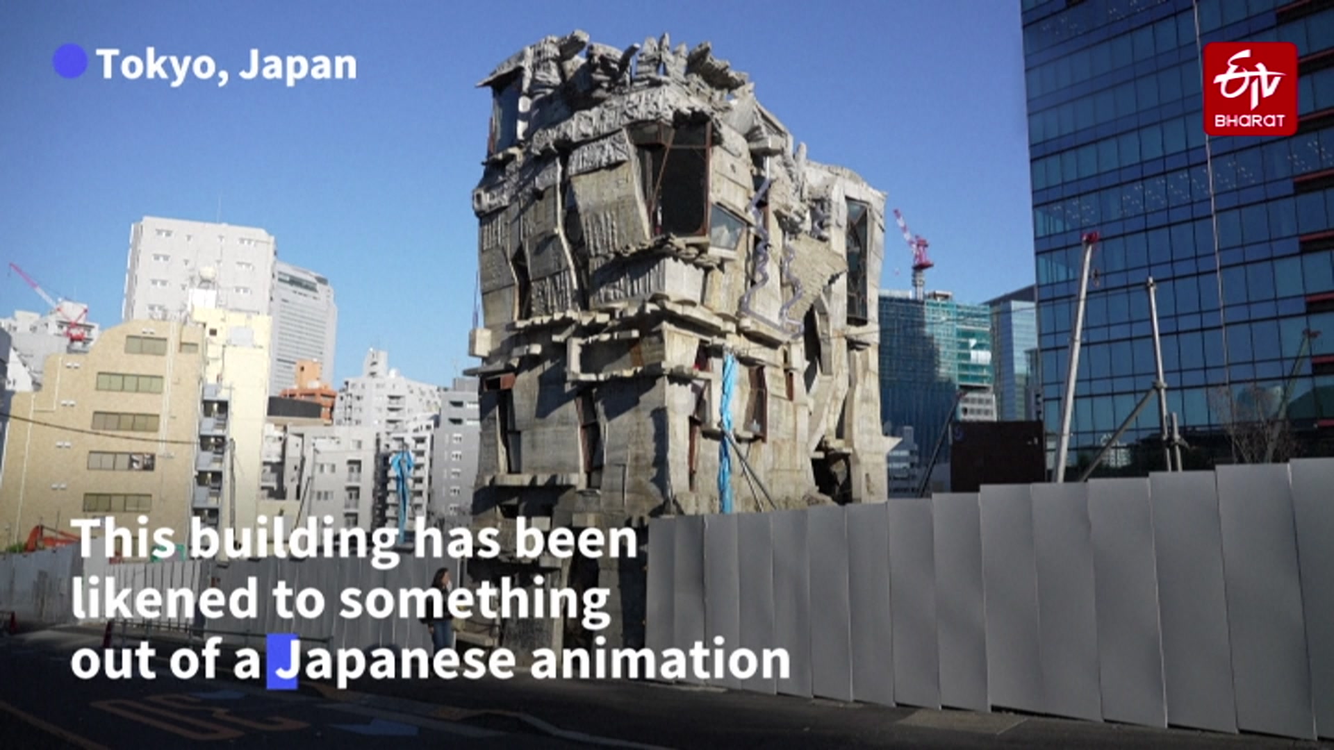 Japanese Architect Spends 20 Years Building Ramshackle Tower By Hand