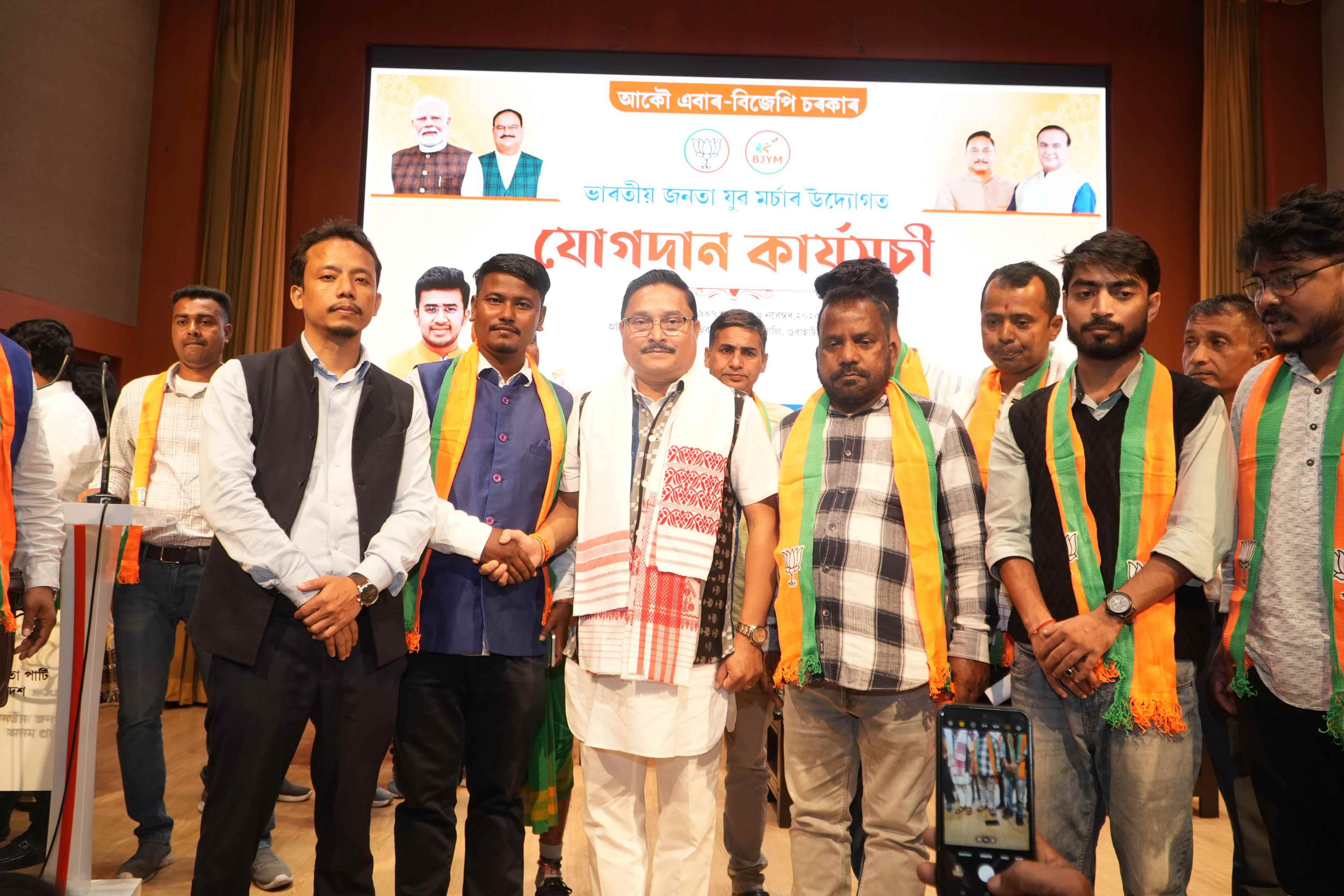 ANIL BANIA JOINS BJP