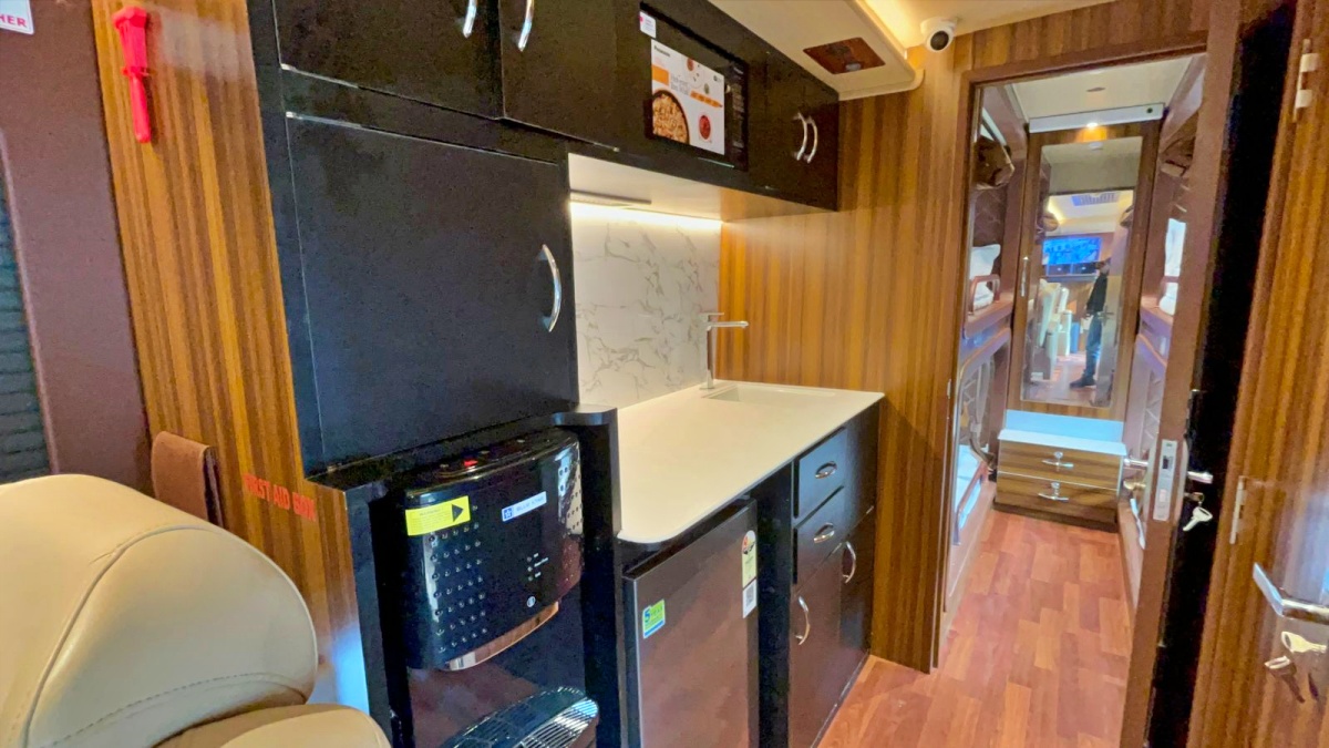 MULTI FACILITY MOBILE CARAVAN