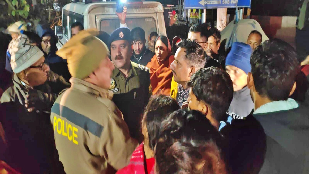 Woman commits suicide in Hamirpur Protest