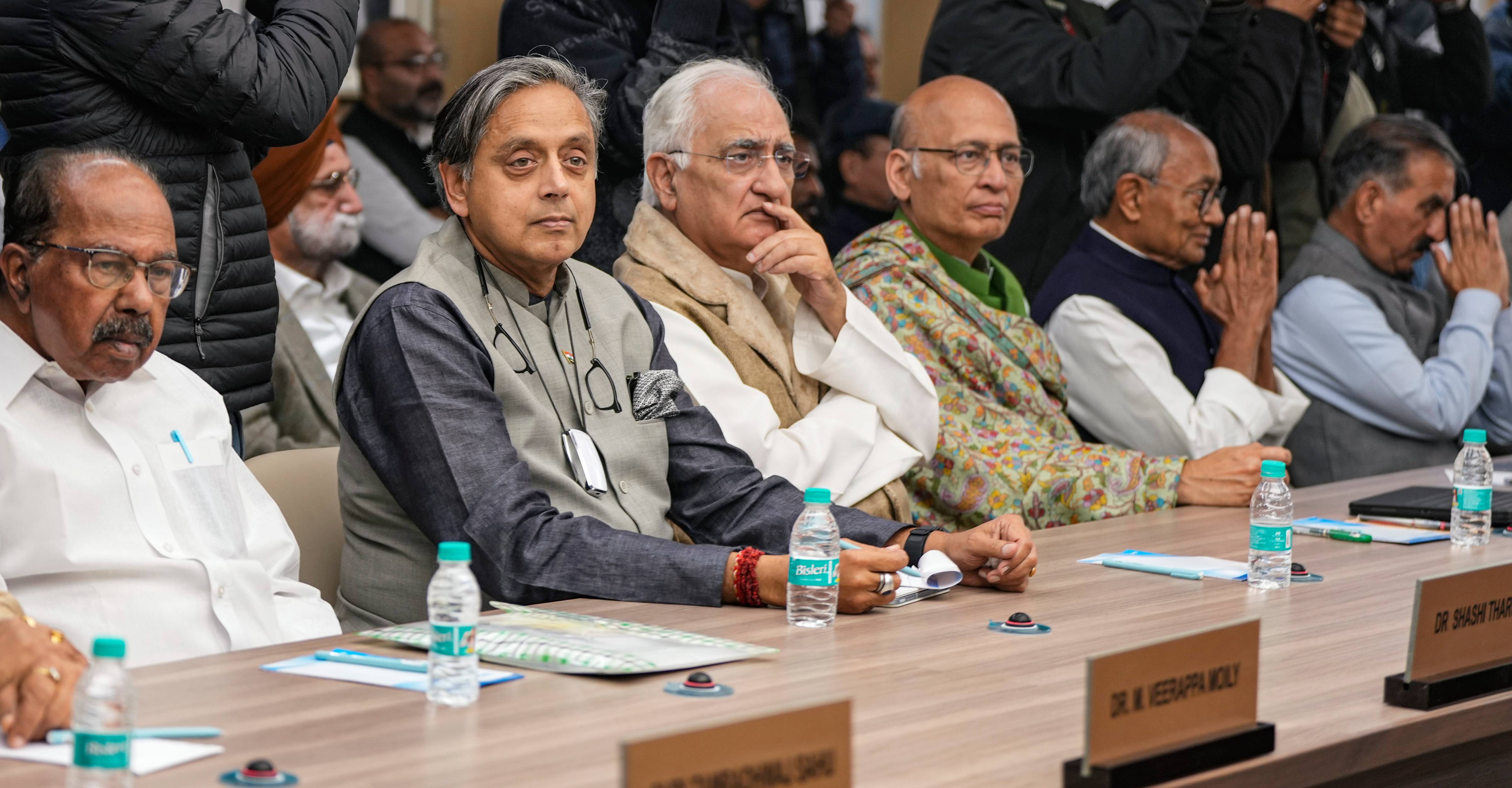Congress MP Shashi Tharoor with Salman Khurshid, Abhishik M Singhvi, Digvijay Singh and Himchal Pradesh CM Sukhvinder Singh Sukhu at the CWC Meeting.