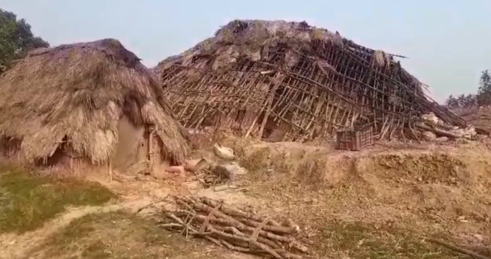 ପରେ ଆଉ ୧୪୭ ପରିବାରକୁ ଏହି ଥଇଥାନ କଲୋନୀରେ ଆଣି ବିସ୍ଥାପିତ କଲେ ।