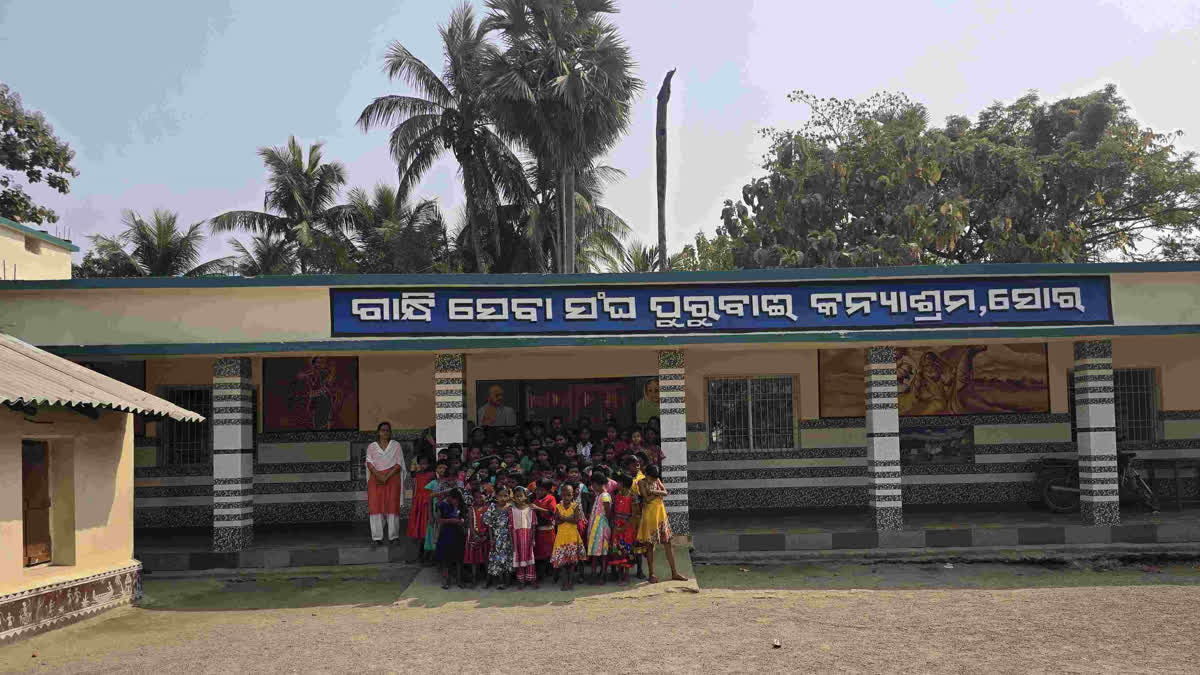 Purubai Liladharaben: The Gandhian Woman From Gujarat Who Gave Odisha’s Orphaned Girls A Home Purubai Liladharaben: The Gandhian Woman from Gujarat Who Gave Odisha’s Orphaned Girls A Future