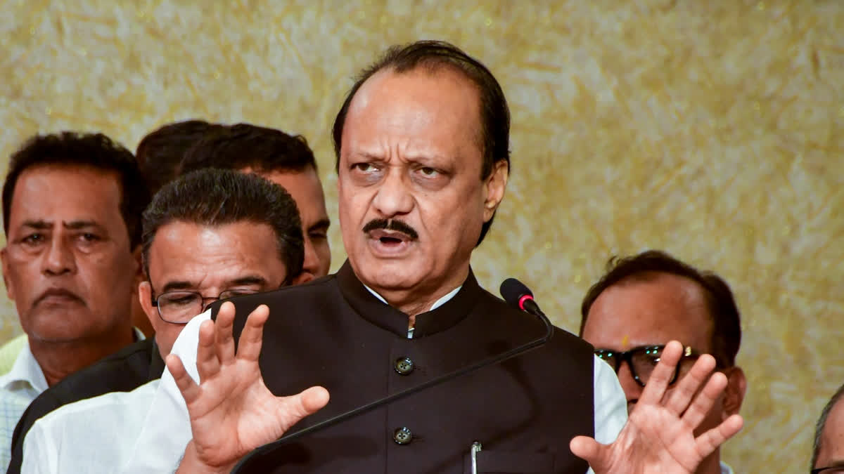 Ajit Pawar Plane Crash | Pawar Family Members Reach Baramati Ajit Pawar Plane Crash
