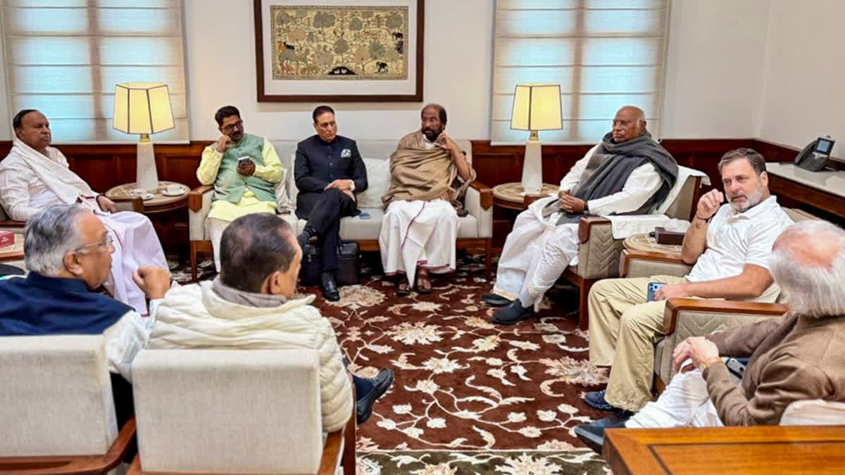 INDIA Bloc Leaders Meet In Kharge's Chamber; Resolve to Raise MGNREGA, SIR Strongly In Parliament