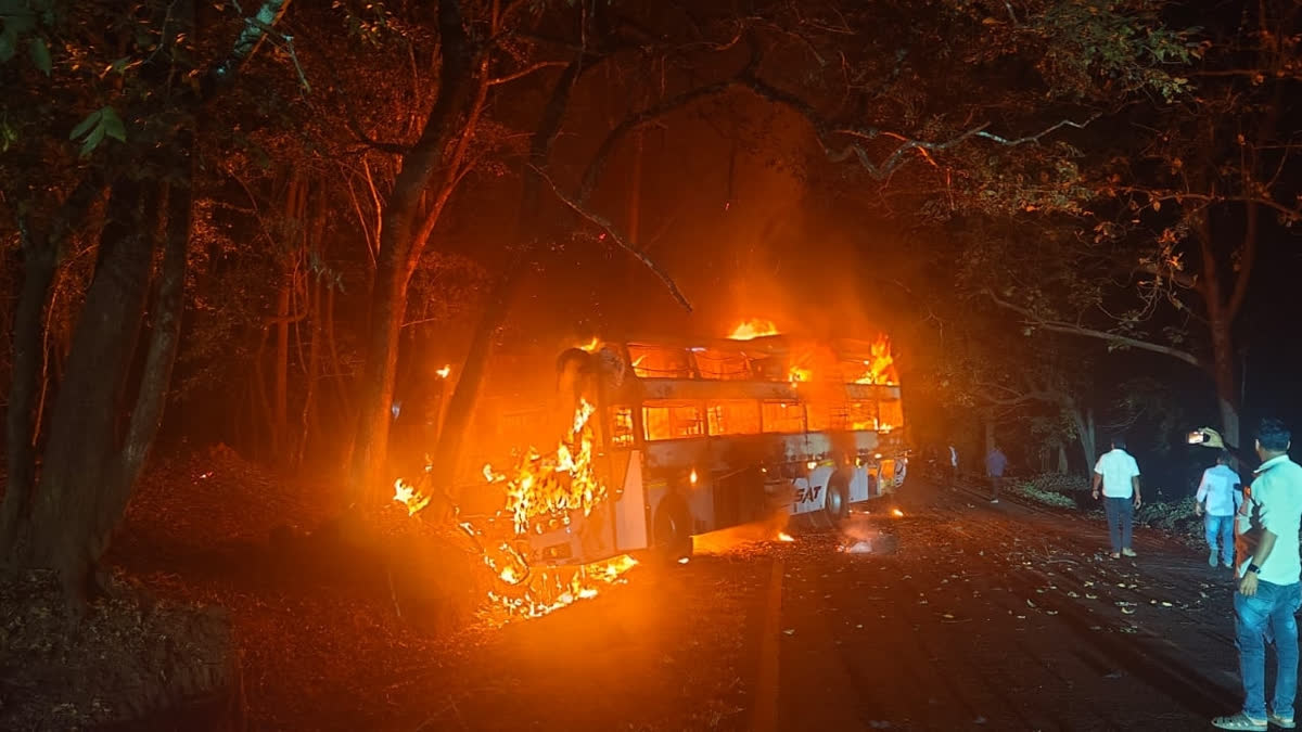 Private Bus Catches Fire In Karnataka's Shivamogga, 36 On Board Injured A private non-AC sleeper bus enroute to Bengaluru from Shivamogga was gutted in fire near the ninth milestone at Arasalu in Hosanagar taluk on Wednesday.