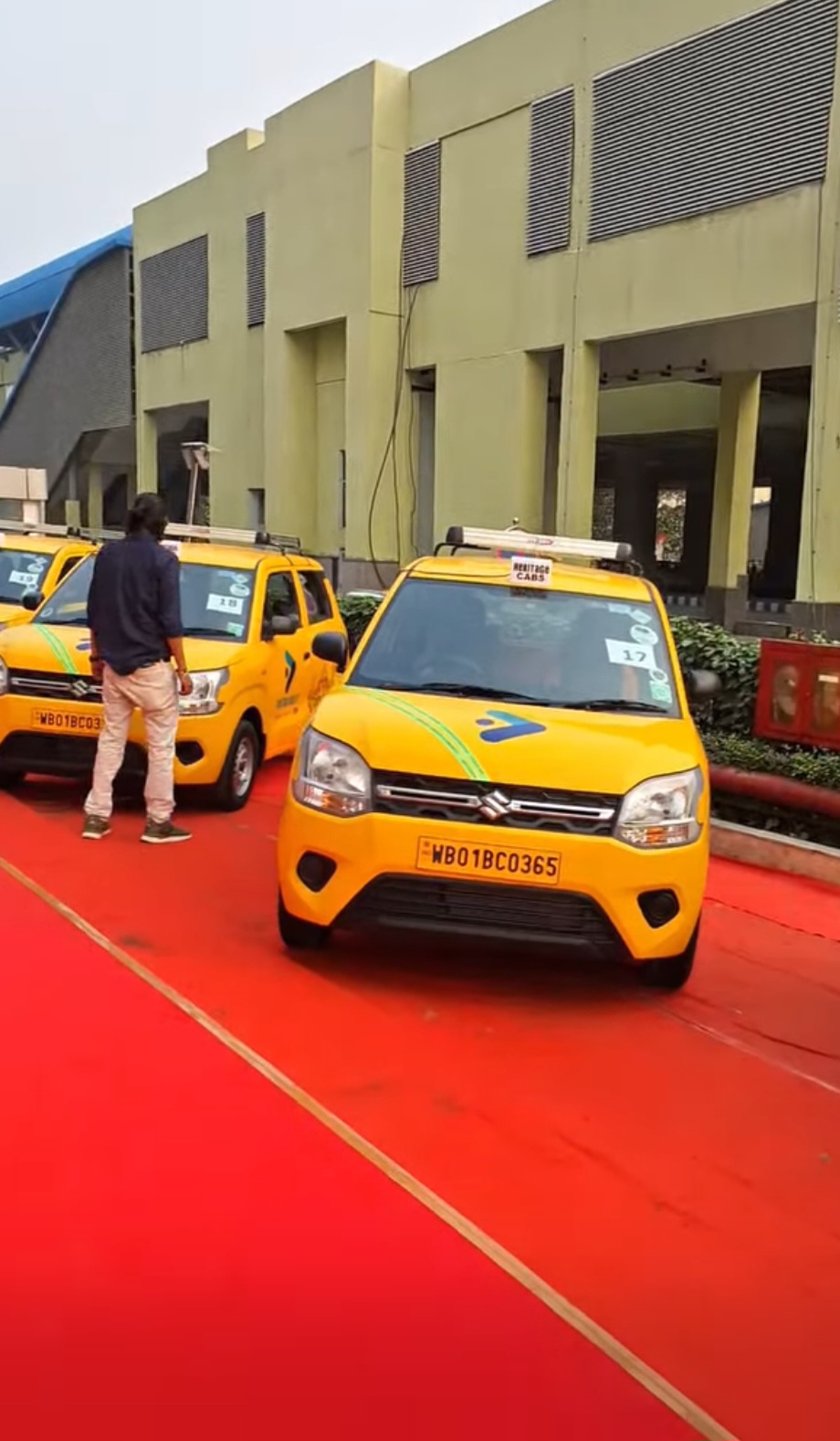 YELLOW TAXI IN KOLKATA