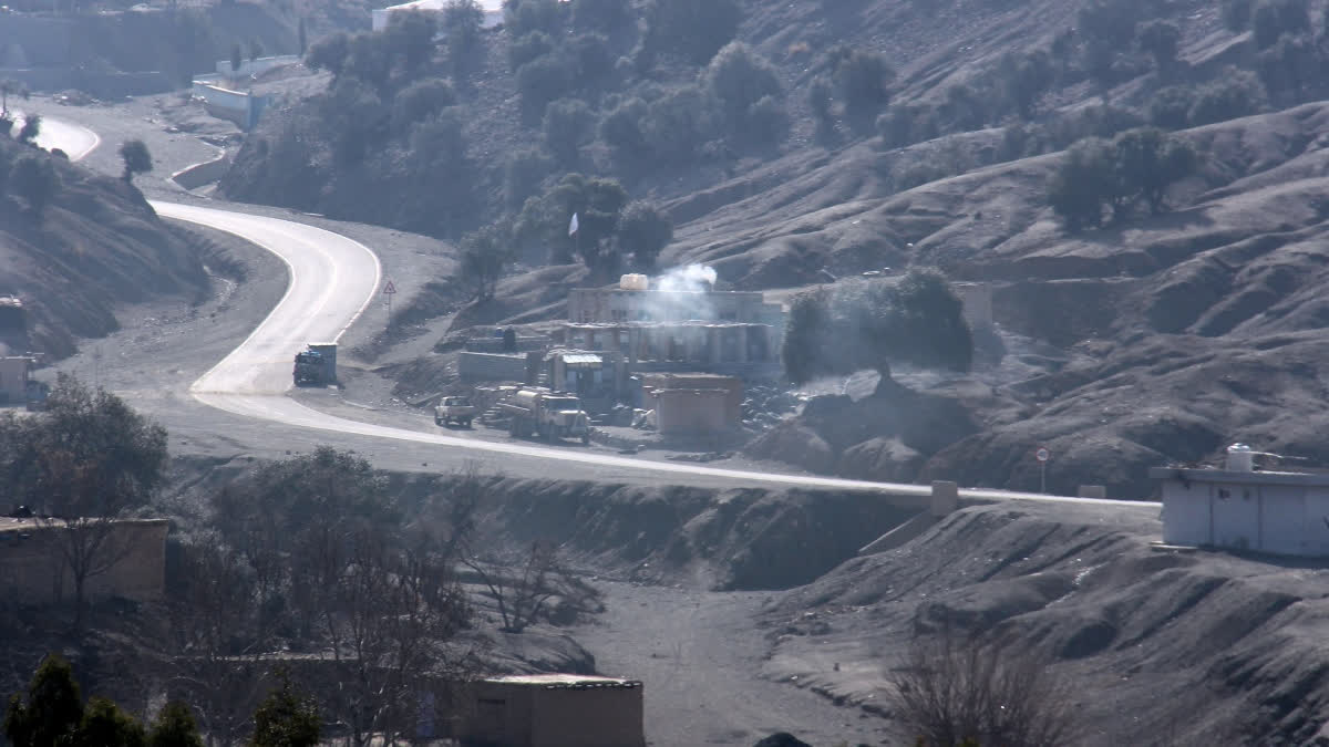 US backs Pakistan right to defend itself against Afghan Taliban government