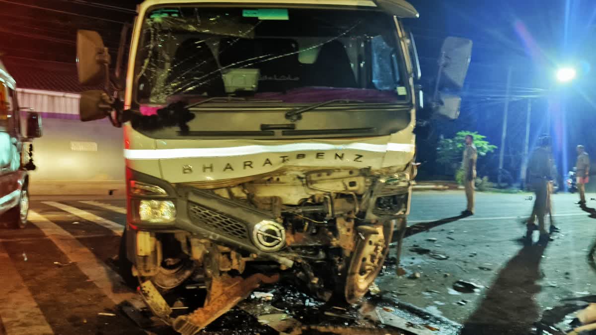 വാഹനാപകടം  തിരുവനന്തപുരത്തും വാഹനാപകടം  കോഴിക്കോട് വാഹനാപകടം  മോഡേൺ ബസാർ അപകടം