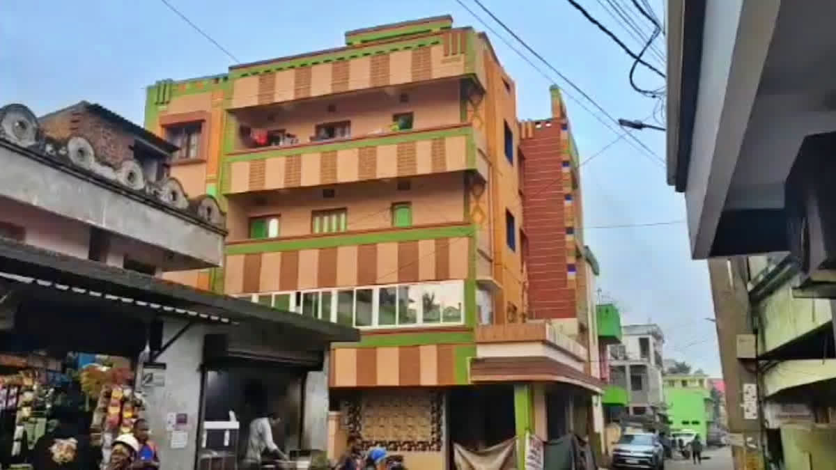 Woman Raped Twice In A Day, Then Thrown Off Four Storey Building In Odisha; Boyfriend, Jharkhand Man Arrested Woman Raped Twice In A Day Then Thrown Off Four Story Building In Odisha Boyfriend Jharkhand Man Arrested