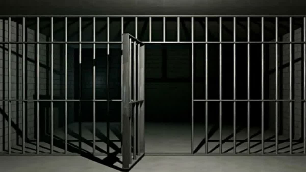 WOMAN KILLED HIMSELF ATTEMPT