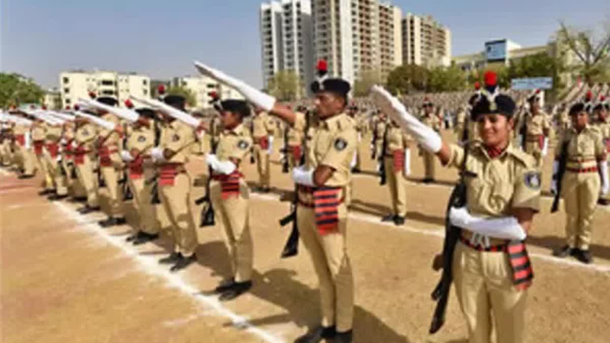 રાજ્યમાં પોલીસ દળ ભરતી પ્રક્રિયા મુદ્દે ગુજરાત હાઈકોર્ટમાં સુનાવણી ચાલી રહી છે