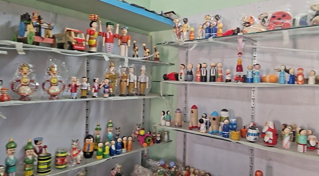Toy Sellers In Karnataka’s Channapatna Struggle As Bengaluru-Mysuru Expressway Diverts Visitors