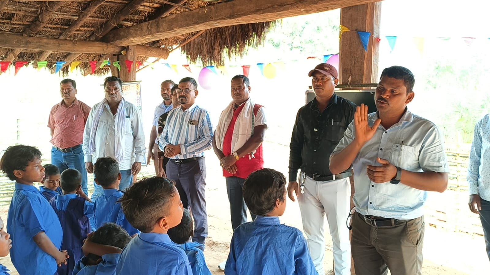 നക്‌സൽ ബാധിത പ്രദേശം  ഛത്തീസ്‌ഗഢ് കൊഡേനാർ  സ്‌കൂള്‍ കൊഡേനാർ  ഛത്തീസ്‌ഗഢ് വിദ്യാഭ്യാസം