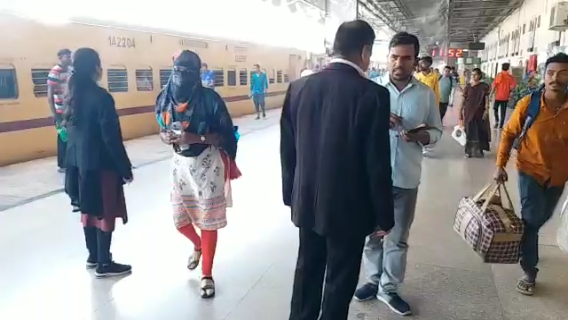 HOLI SPECIAL TRAIN