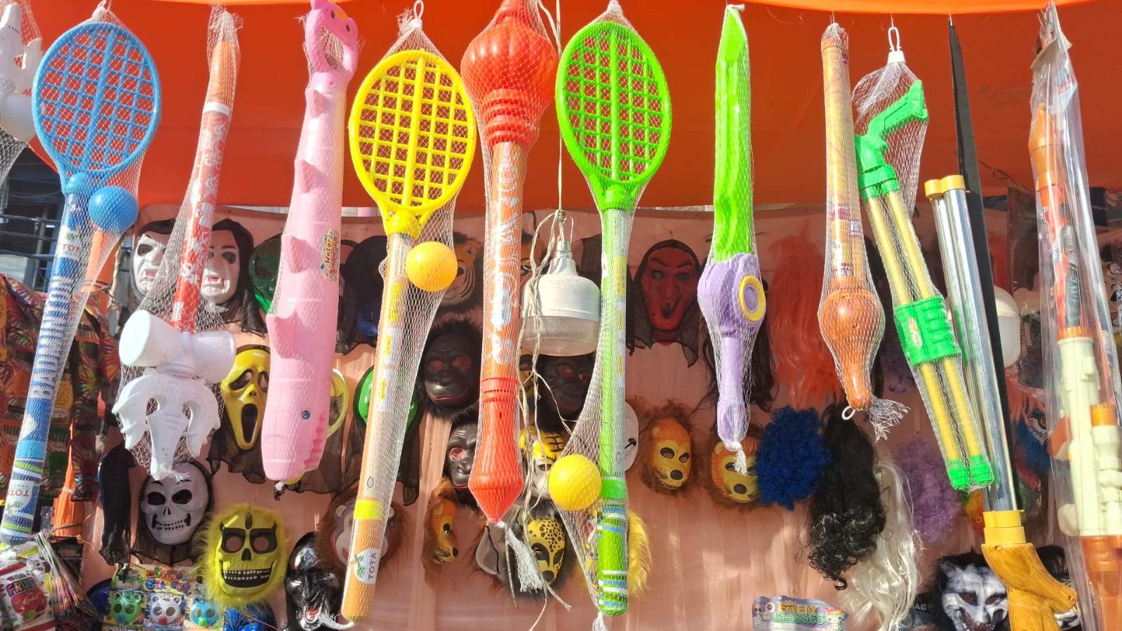 Markets decorated with water guns and masks for Holi in Ranchi