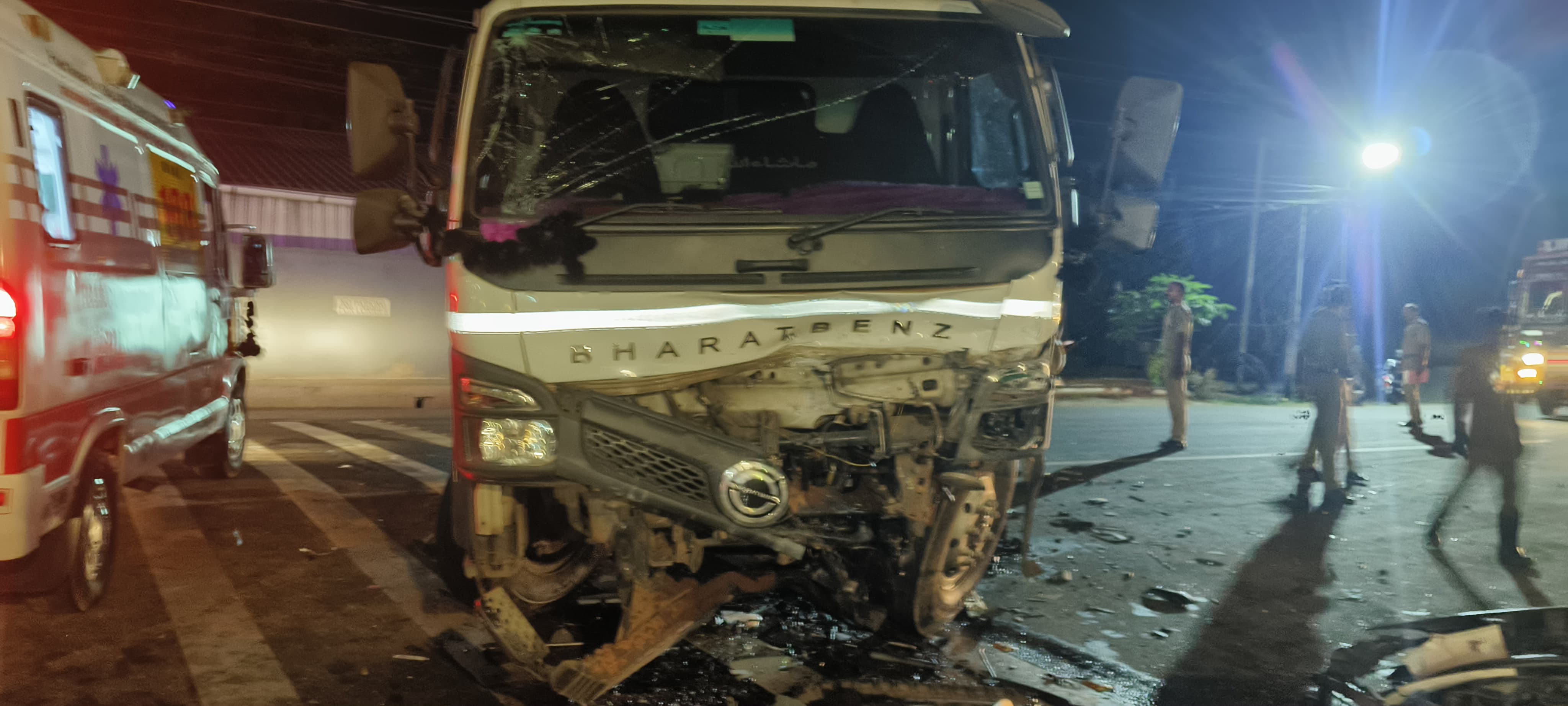 വാഹനാപകടം തിരുവനന്തപുരത്തും വാഹനാപകടം കോഴിക്കോട് വാഹനാപകടം മോഡേൺ ബസാർ അപകടം