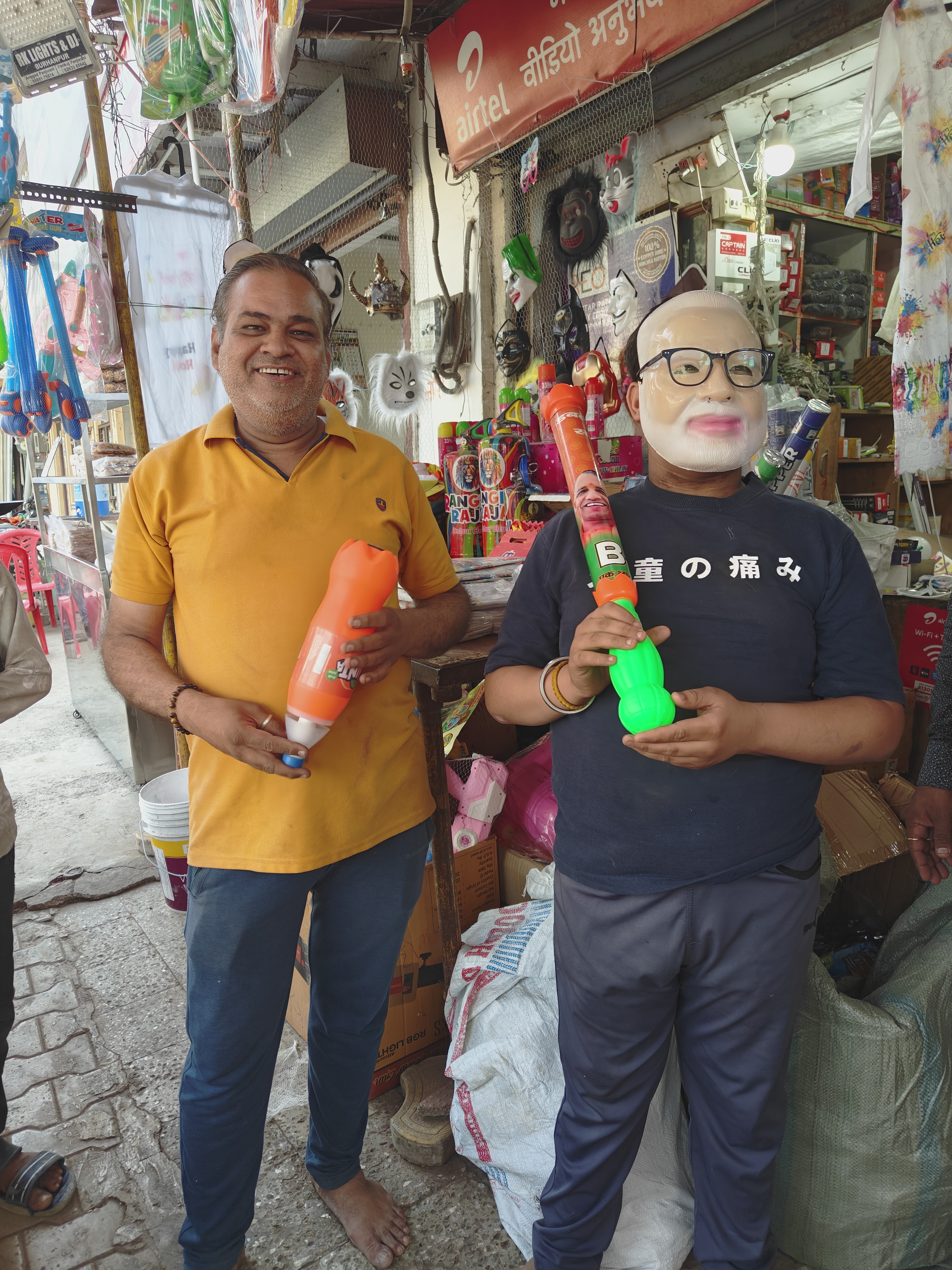 Modi Yogi holi water guns