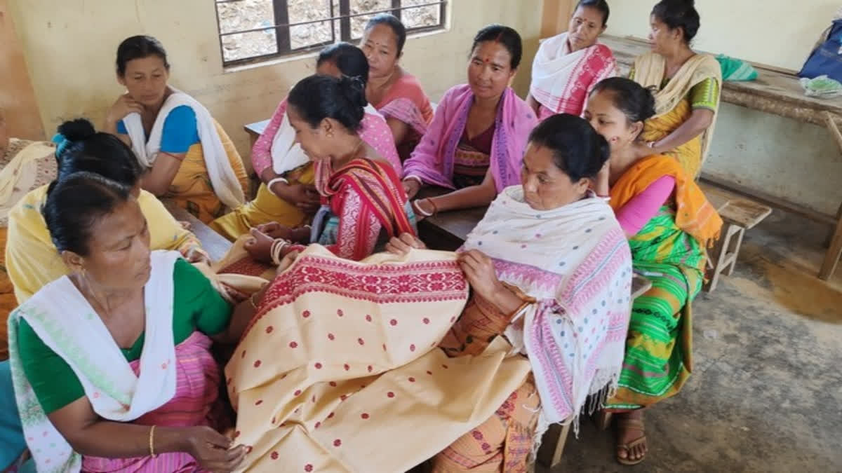 Women's handloom skills fine-tuned in Human Elephant Conflict-hit Meghalaya to supplement income Women's handloom skills fine-tuned in Human Elephant Conflict-hit Meghalaya to supplement income