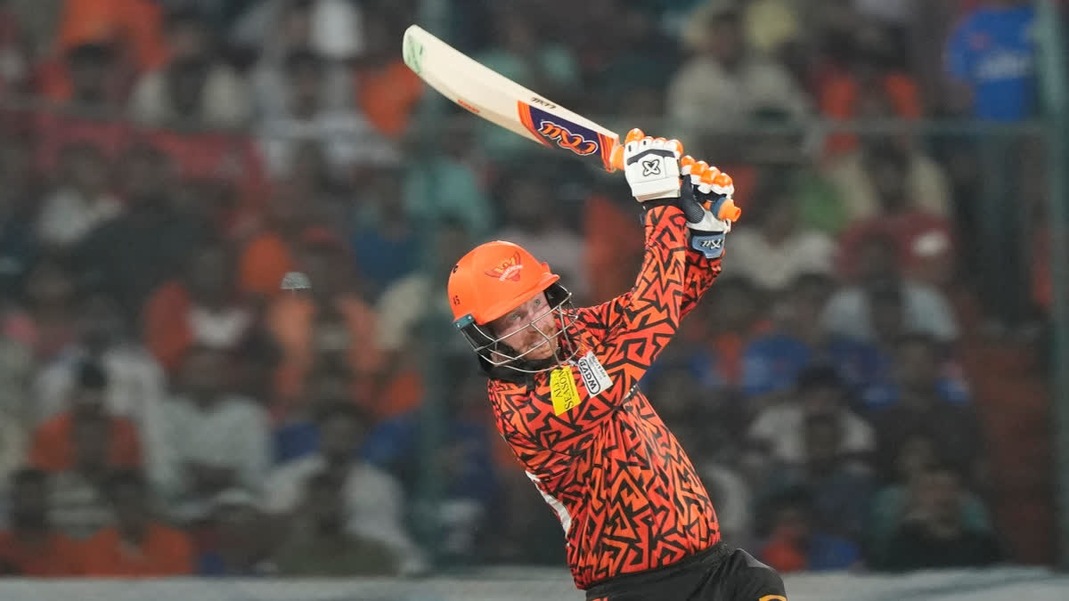 IPL 2024 | Sunrisers Hyderabad thrash Mumbai Indians by 31 runs, Know all records The ongoing 17th season of the Indian Premier League 2024 on Wednesday witnessed the record-breaking encounter between Sunrisers Hyderabad and Mumbai Indians at Rajiv Gandhi International Cricket Stadium in Hyderabad. The match achieved the highest-ever aggregate score and Most sixes in a Men’s T20 match.