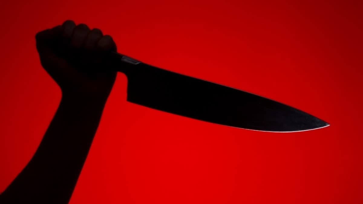 knife attack in Thane