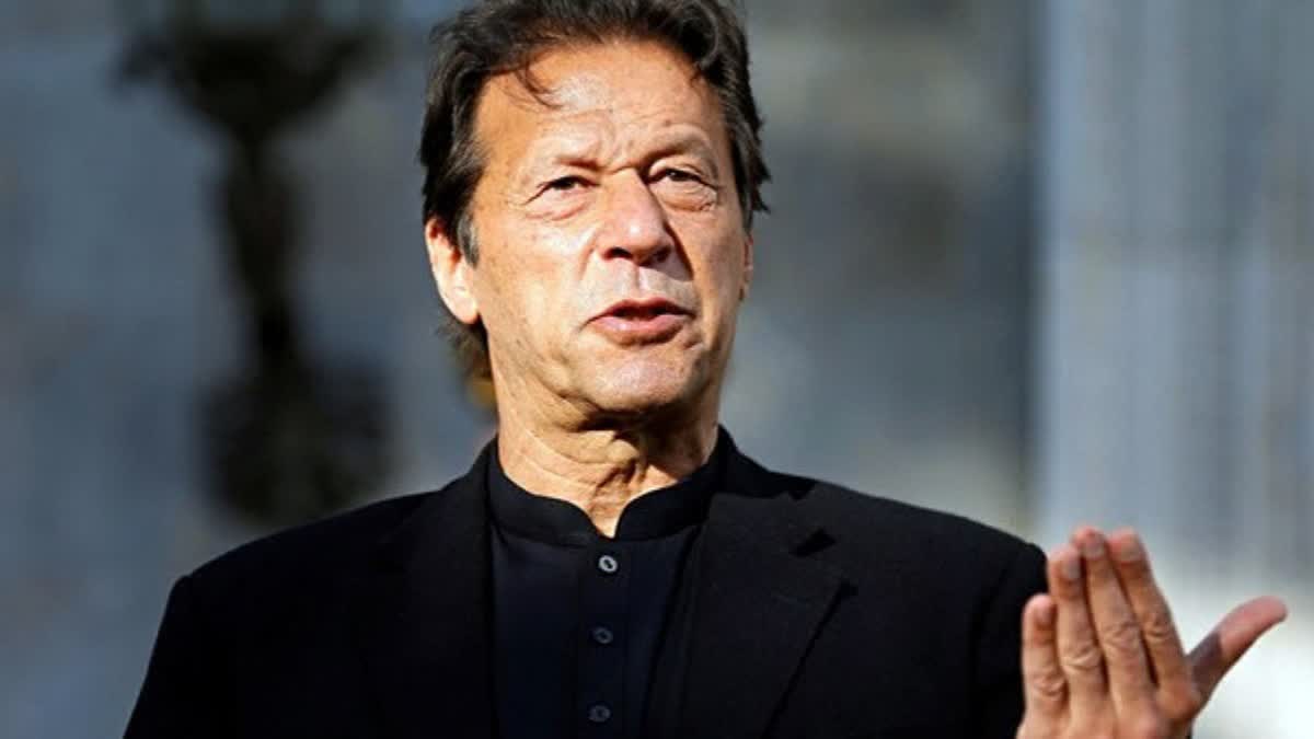 پاکستان کے سابق وزیراعظم عمران خان کی آنکھ کی بیماری کا علاج، واپس جیل بھیج دیا گیا