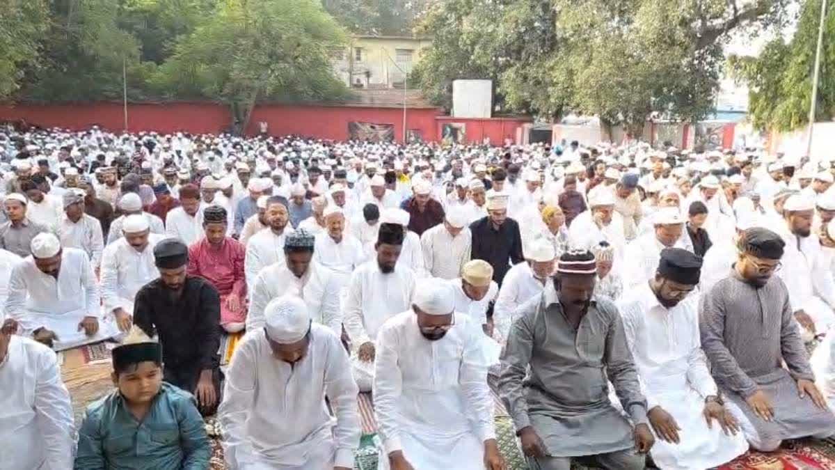 eid-ul-azha-prayers-offered-in-mosques-and-idgahs