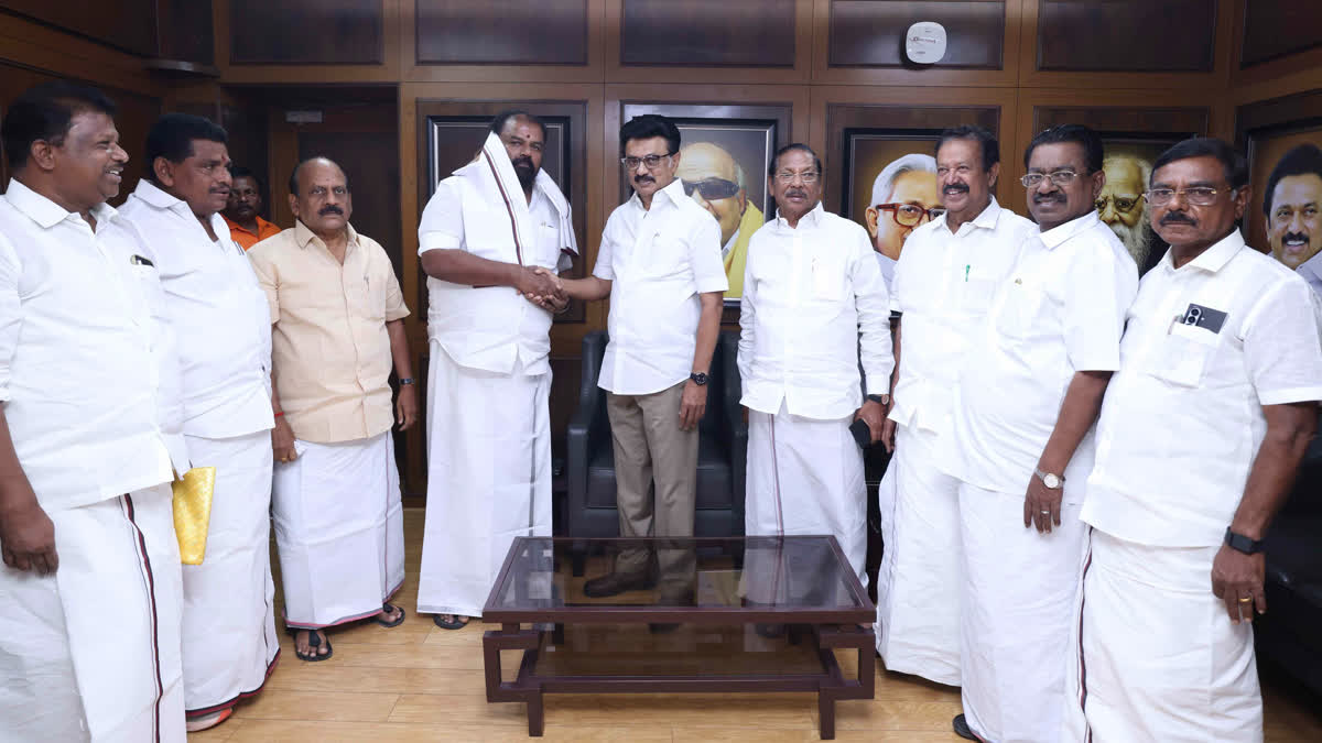 மு.க ஸ்டாலின் முன்னிலையில் திமுகவில் இணைந்த வெங்கட்ராமன்