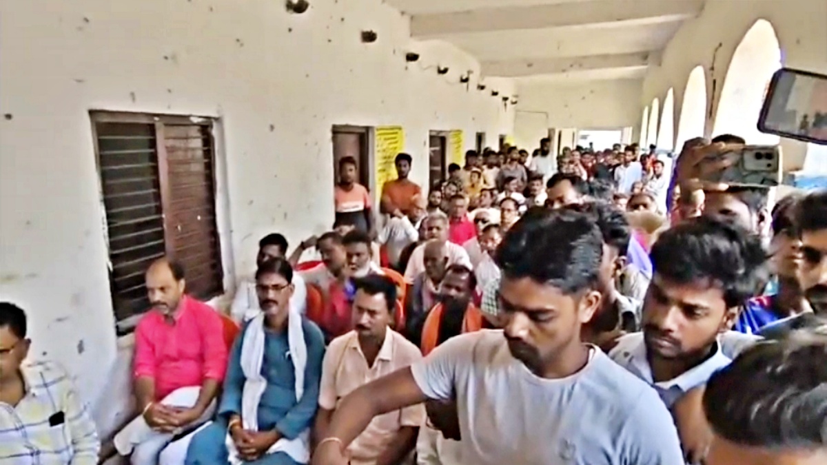 PROTEST AGAINST SATELLITE TOWNSHIP
