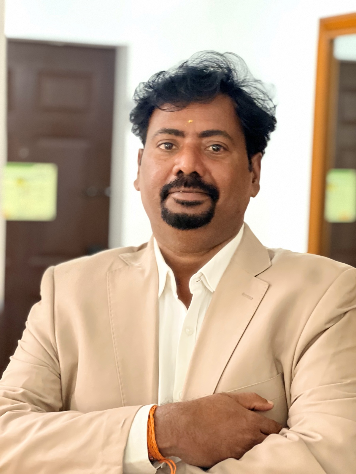 பொதுபோக்குவரத்து, மின்சார வாகனங்களின் நிபுணர் வளவன் அமுதன்