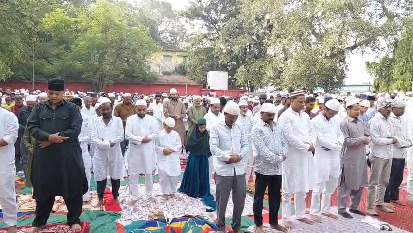 Eid-ul-Azha prayers offered in mosques and Idgahs