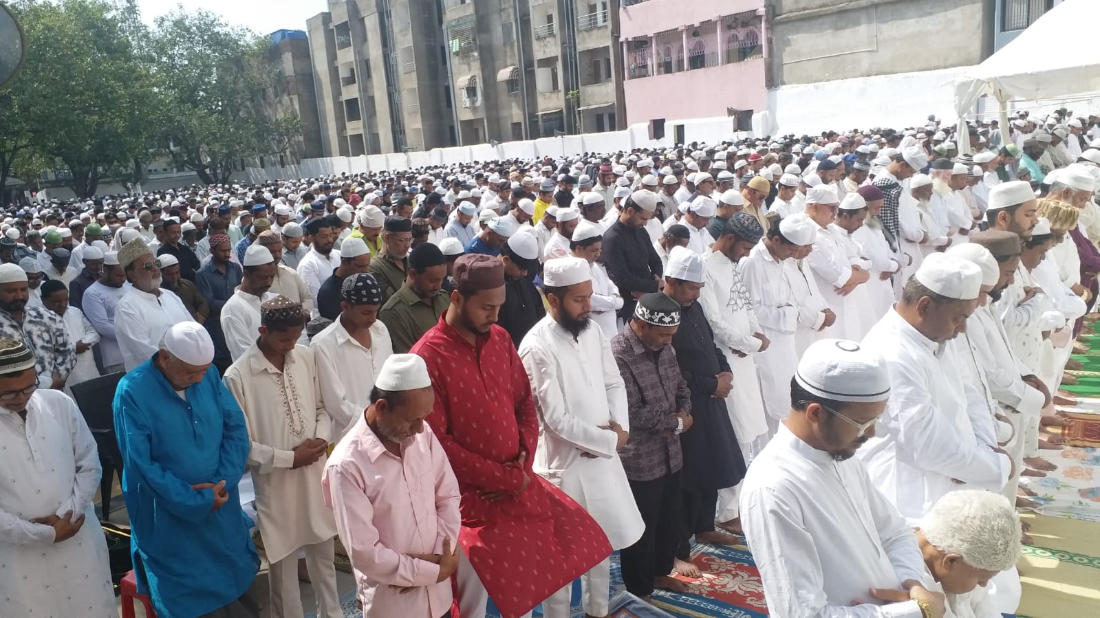people offered Eid-ul-Adha prayers in mosques and Eidgahs in Ranchi