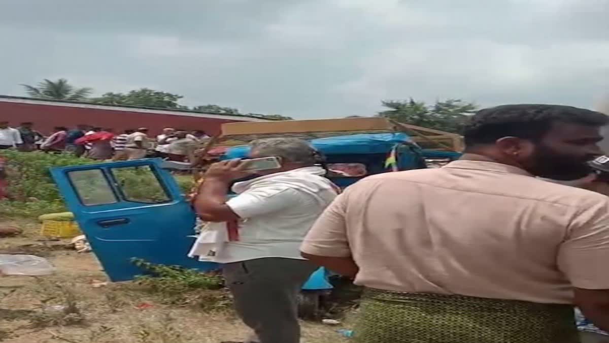 Road Accident in Srikakulam