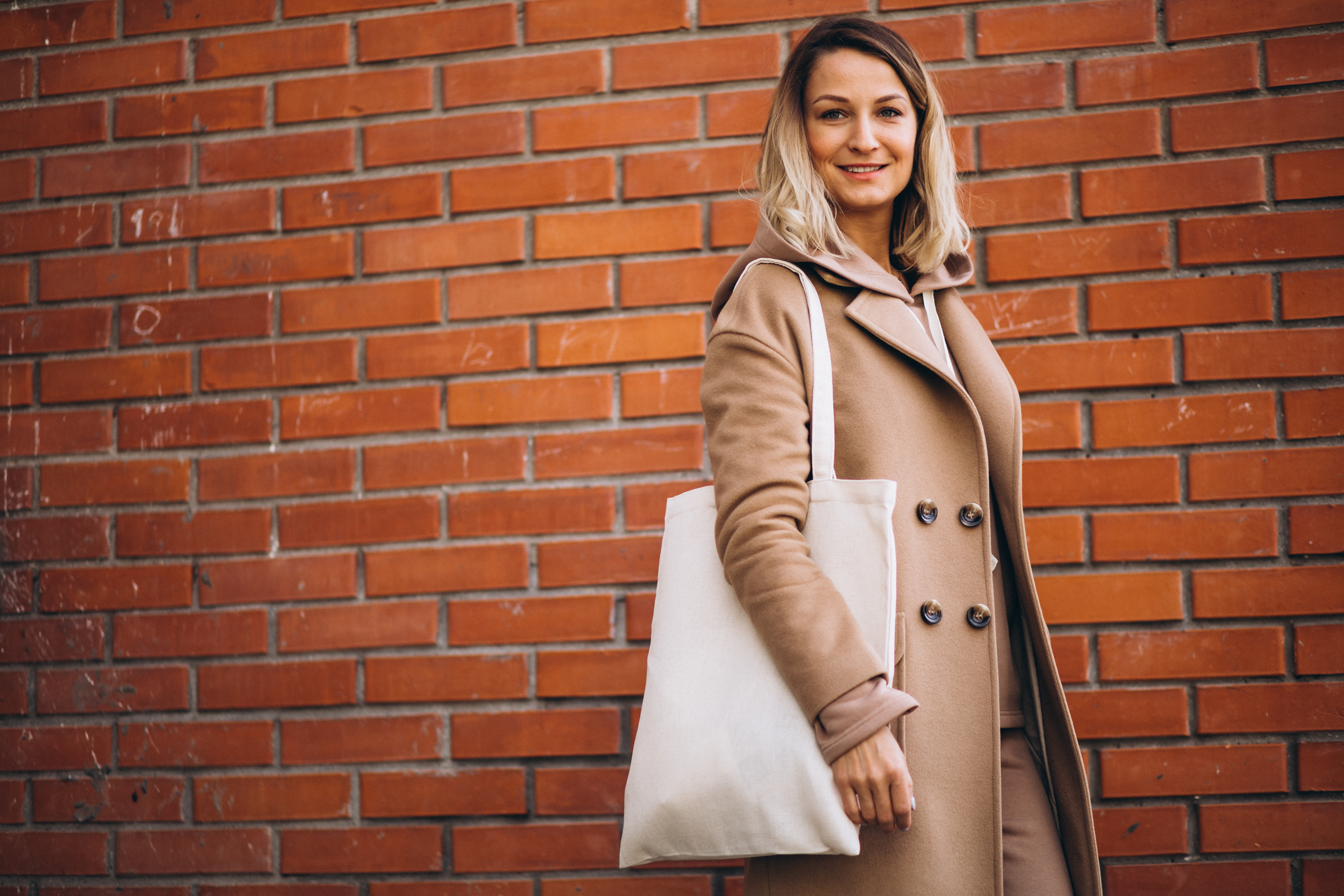 Tote Bags: A Sustainable and Stylish Choice for Today's Youth