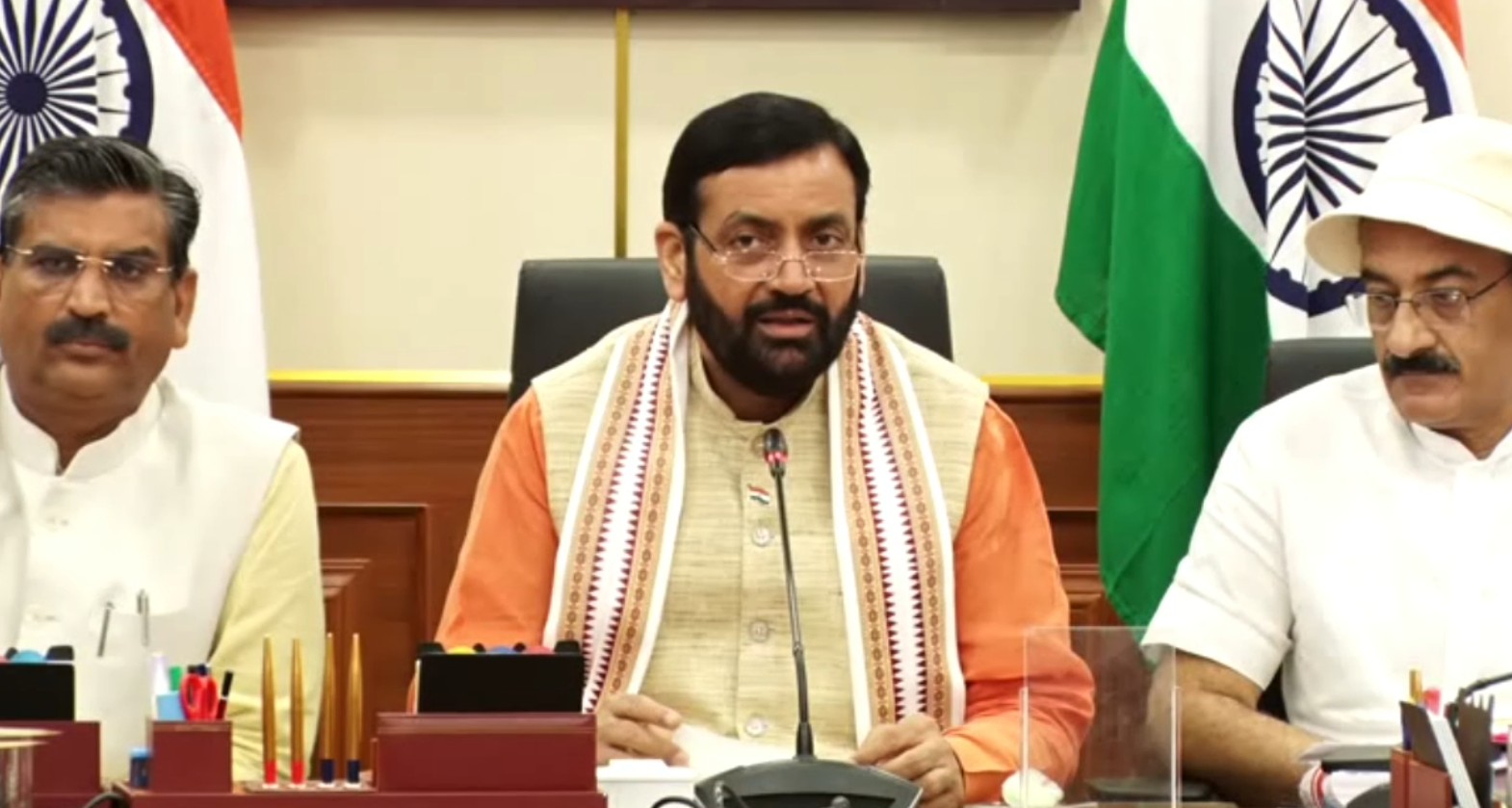 Explainer Suddenly announcement of giving 2100 rupees under Lado Laxmi Yojana in Haryana what is the master plan of BJP government