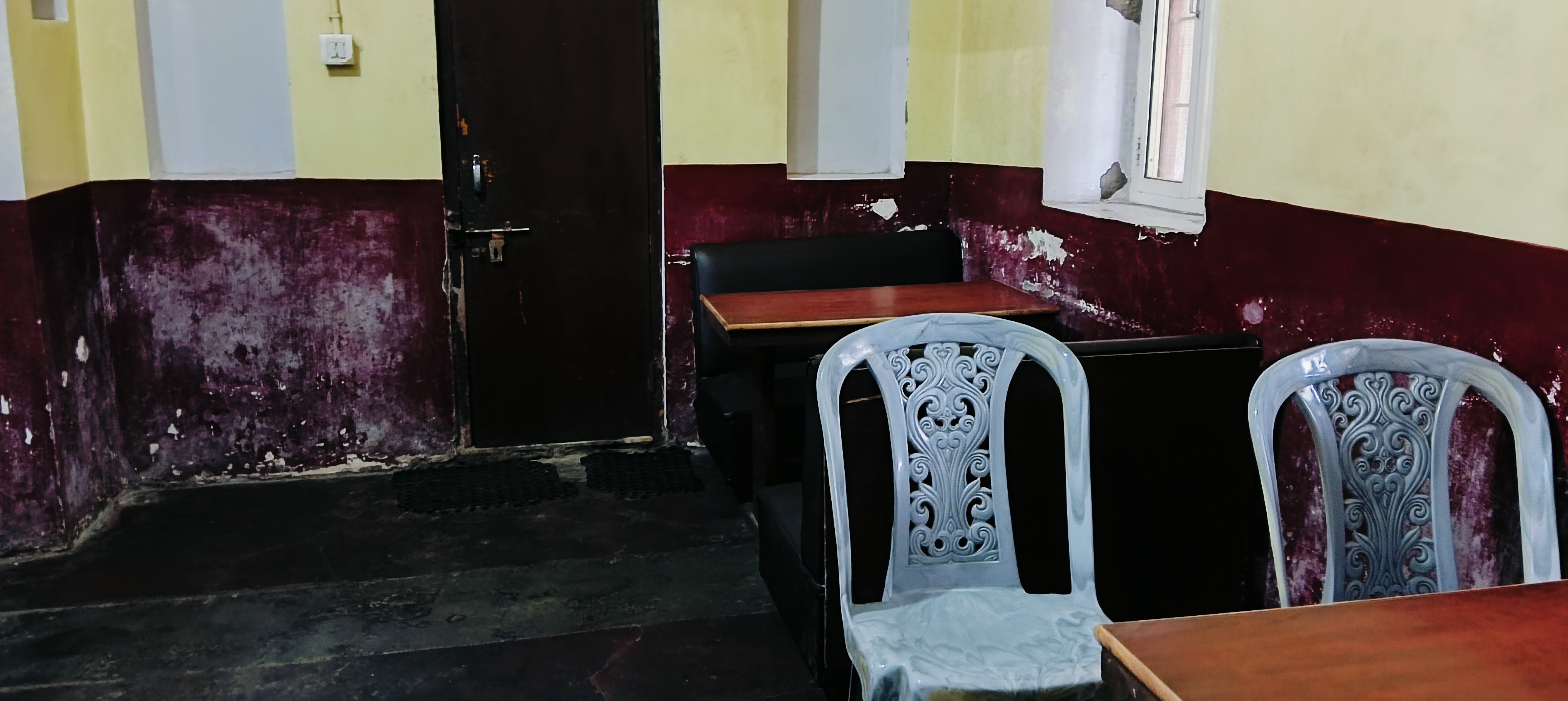 आधुनिकता से परे है इंडियन कॉफी हाउस