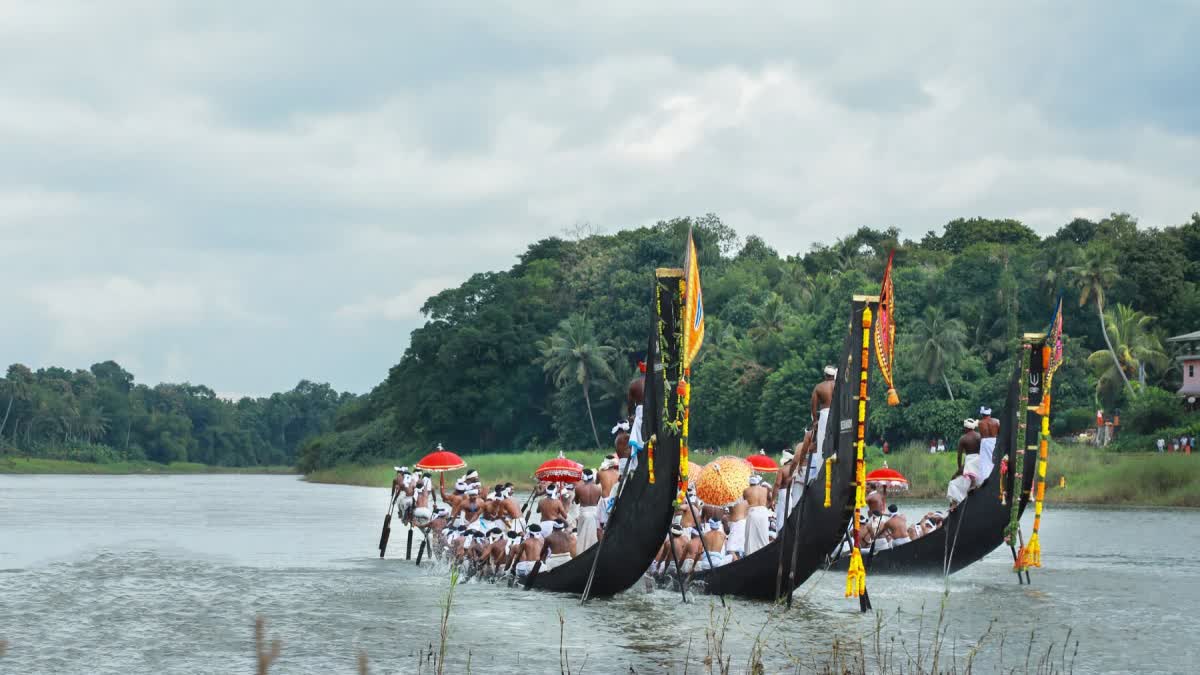 Aranmula Uthrattathi Water Festival  Water Festival kerala  vice president india Water Festival  kerala boat race