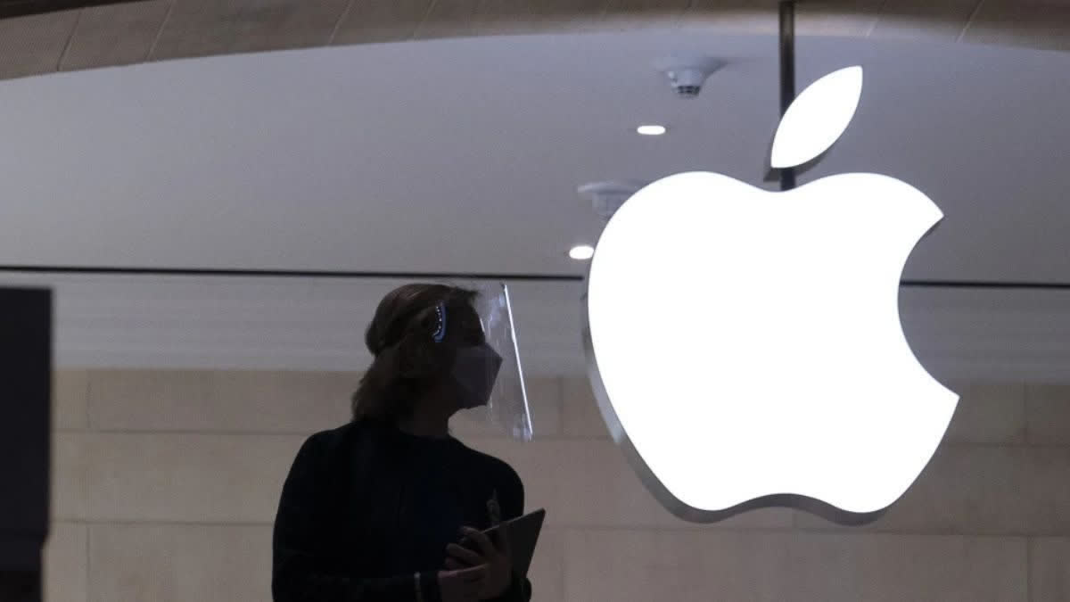 Apple maps launches ads on iPhone