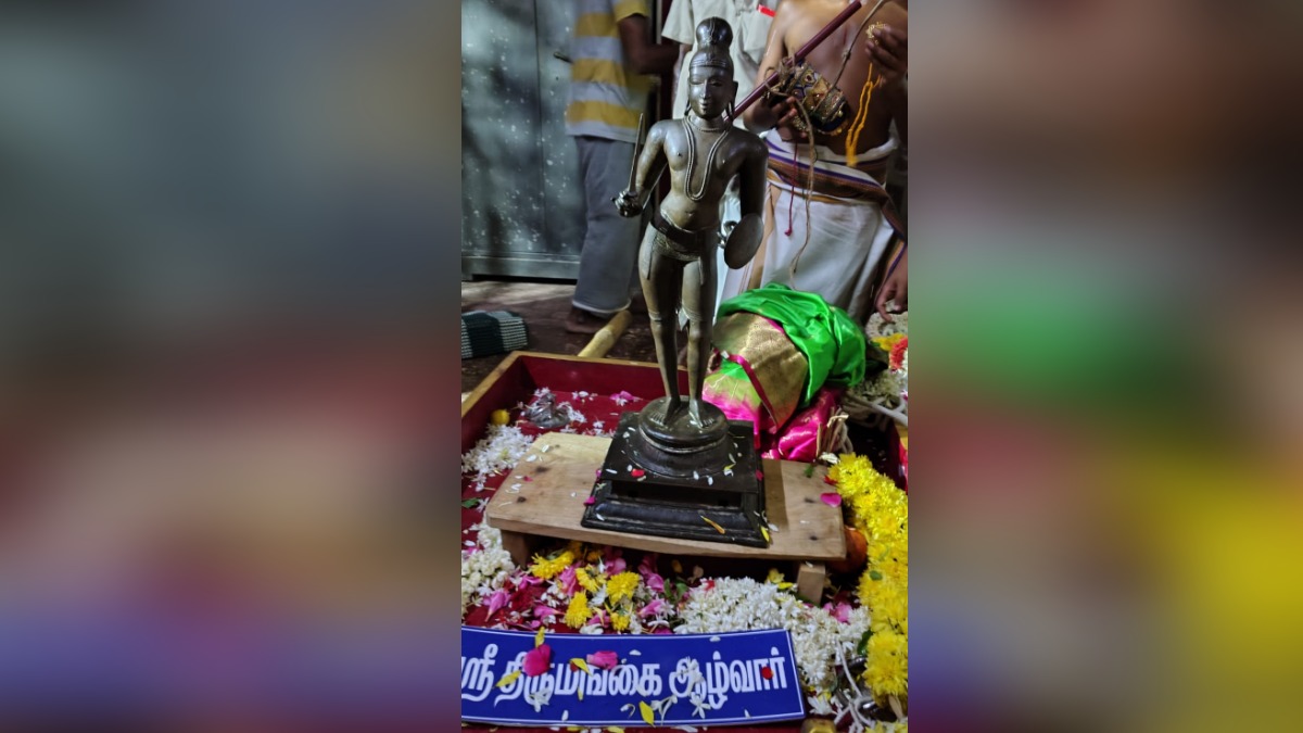 திருமங்கை ஆழ்வார் சிலை