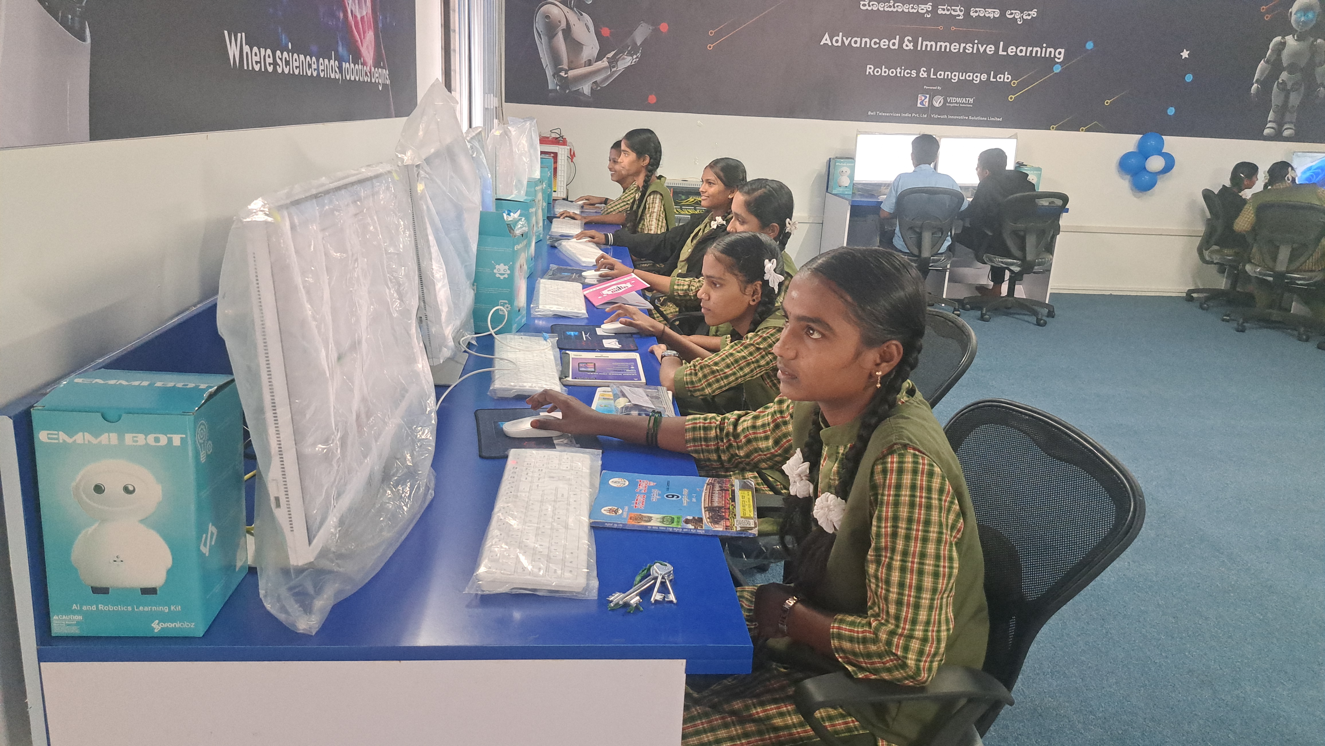 ROBOTIC AND VIRTUAL REALITY LAB