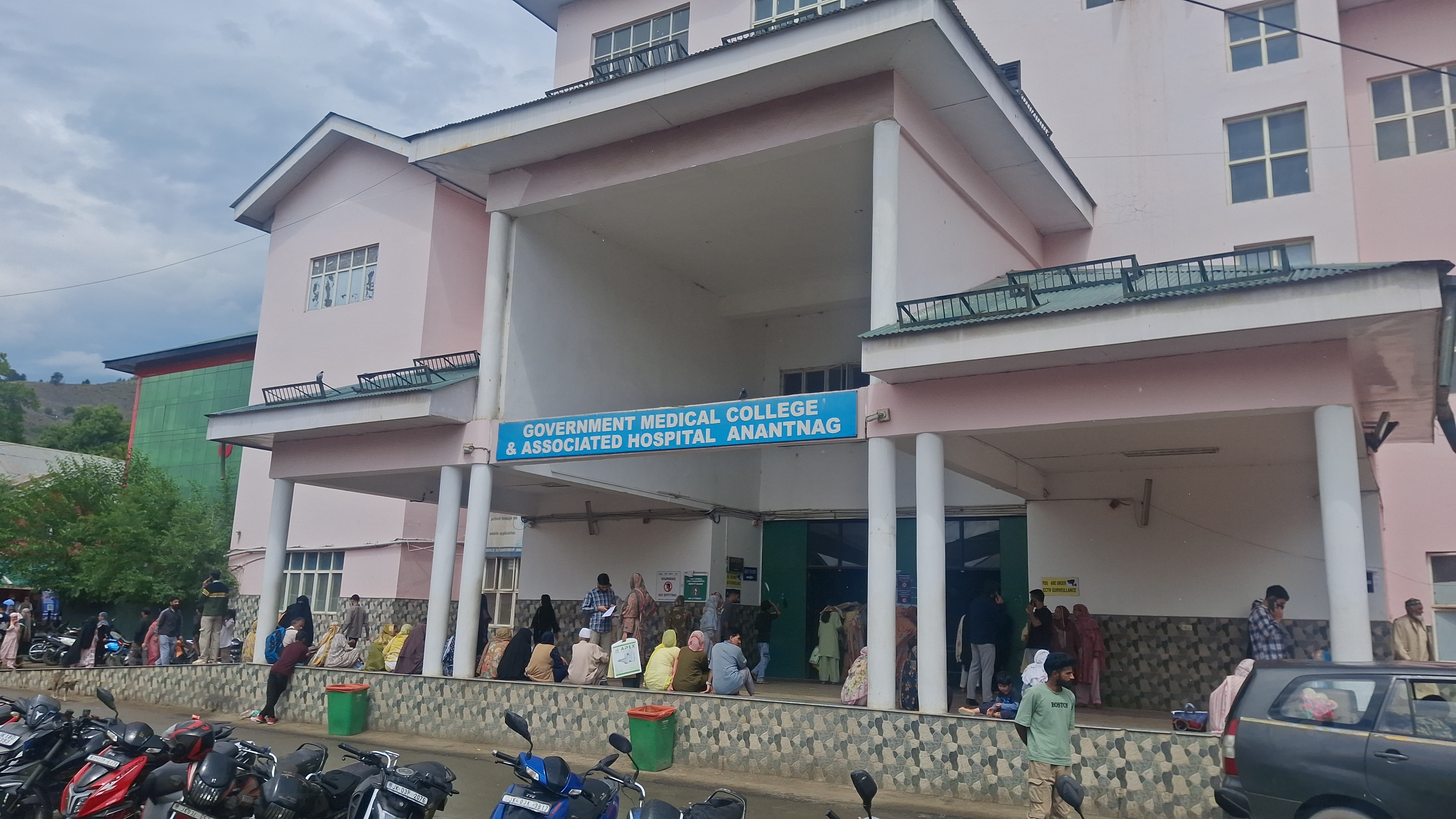 Jammu Kashmir Medical Interns Announce Indefinite Strike Over 7-Year Pay Freeze