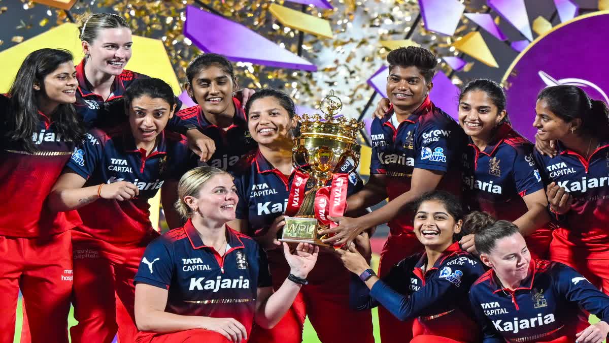 WPL రిటెన్షన్ లిస్ట్- ముంబయితోనే హర్మన్ , ఆర్సీబీలోనే స్మృతి మంధాన