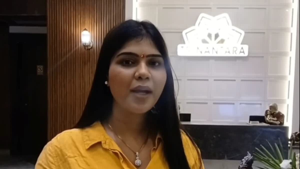 FILM STAR KHUSHI SHAH