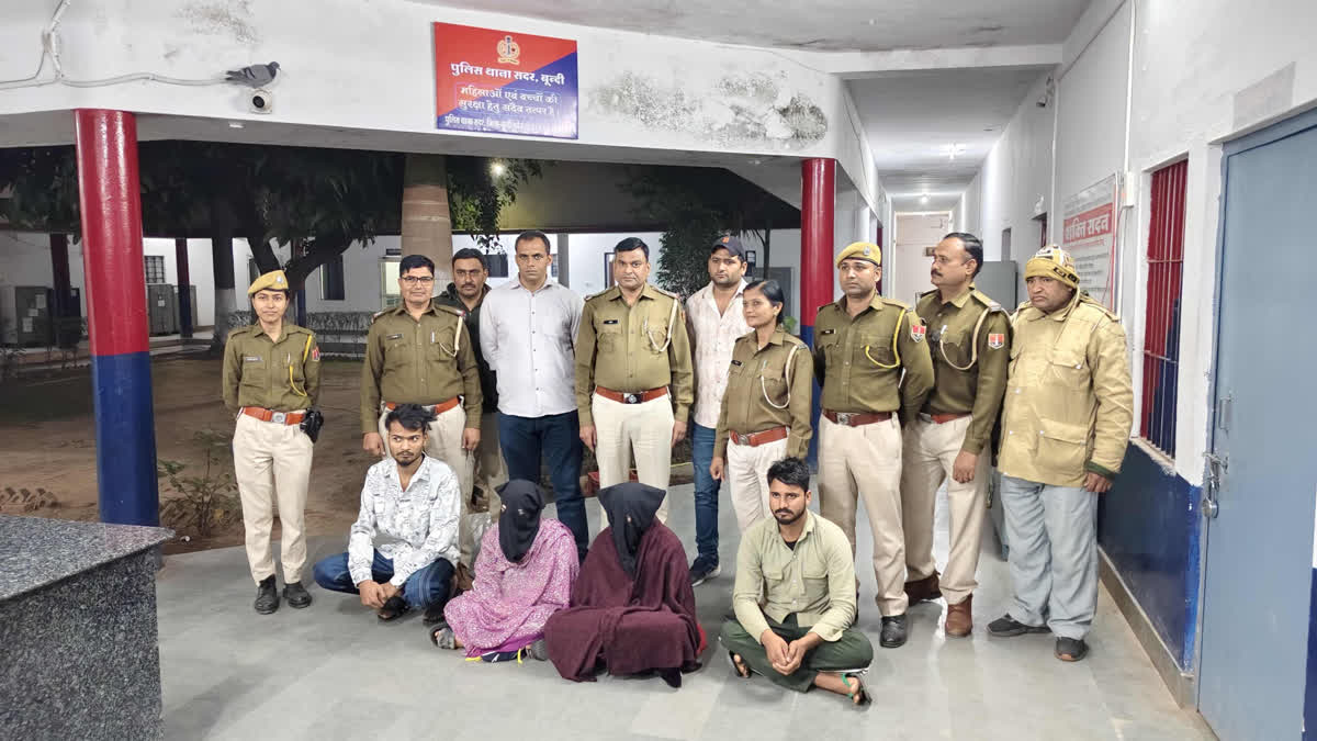 हनी ट्रैप गैंग का भंडाफोड़: दो मास्टरमाइंड महिलाओं सहित 4 गिरफ्तार, व्हाट्सएप मैसेज से फंसाया था व्यापारी को Honey trap accused in police custody