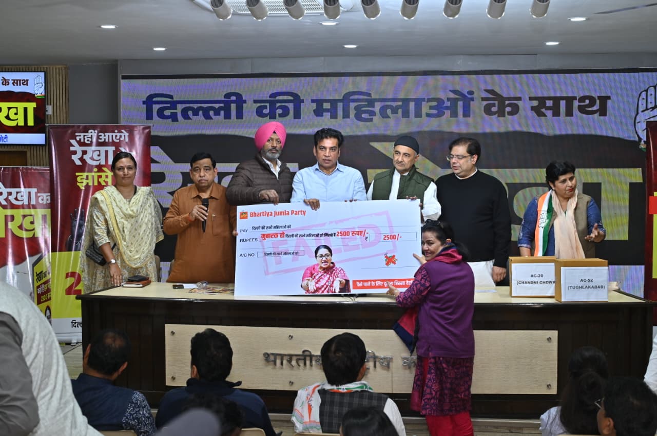 खाली सिलेंडर की शव यात्रा,कांग्रेस का अनूठा प्रदर्शन