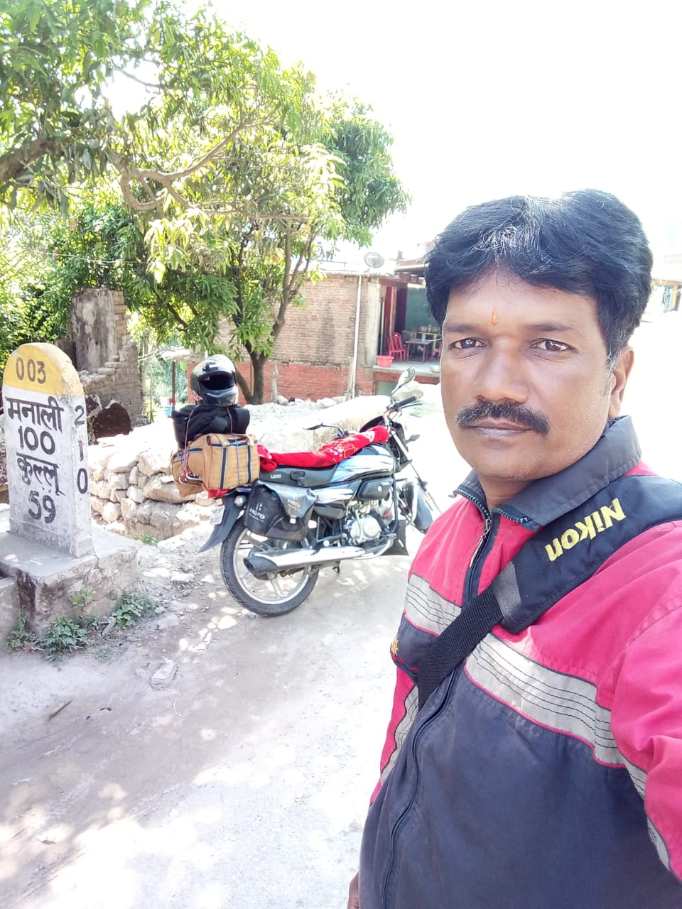 Chhindwara Couple On A Mission To Travel Across India On Bike
