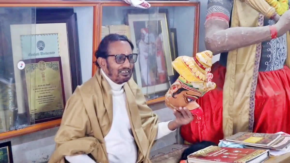 Mask making artist Padma Shri awardee Hemchandra Goswami
