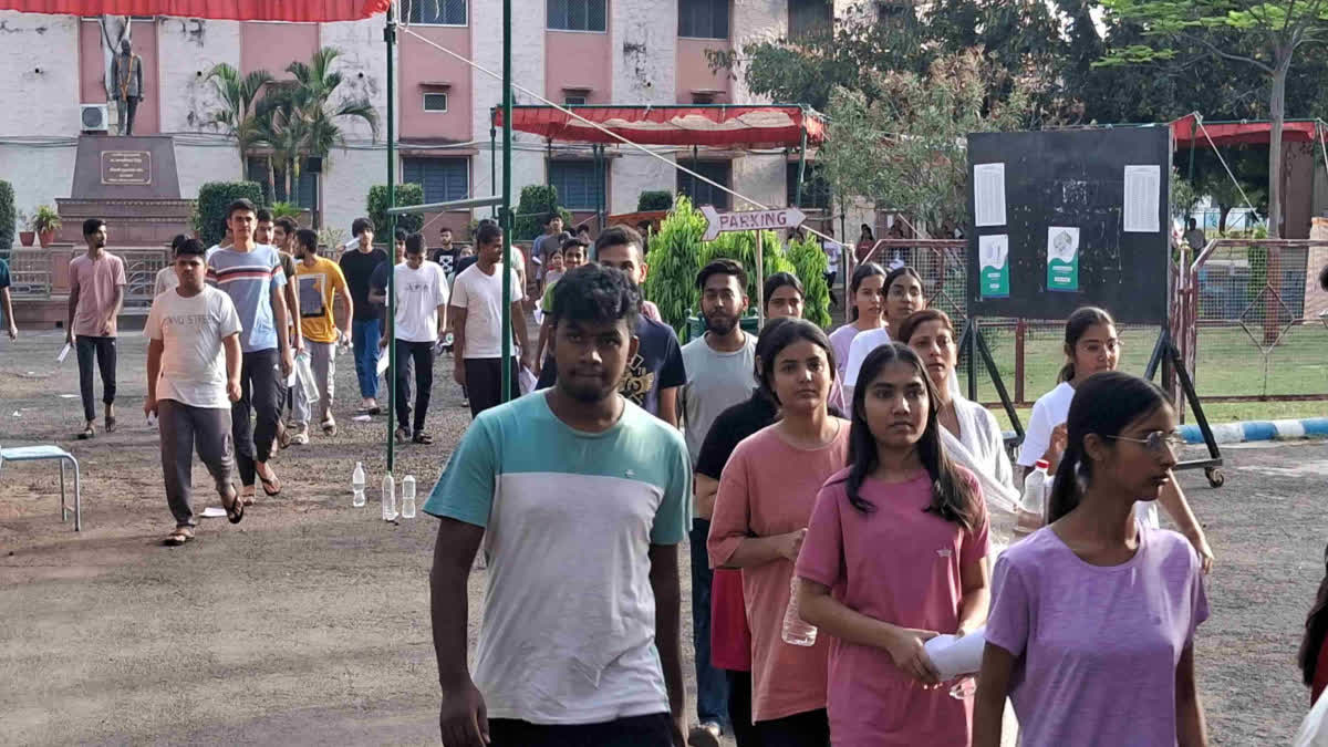Students returning after taking the exam